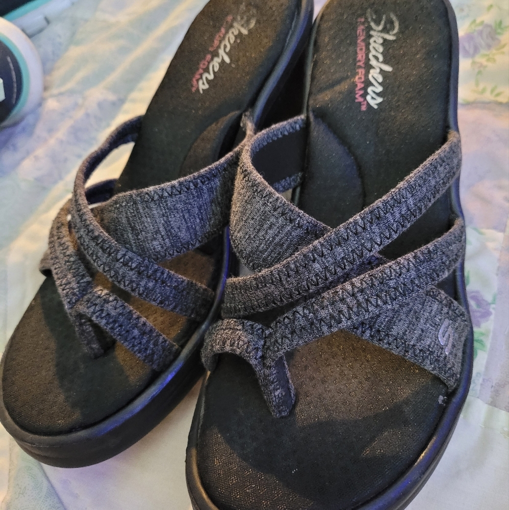 Sketchers gray and black strappy memory foam wegde heels